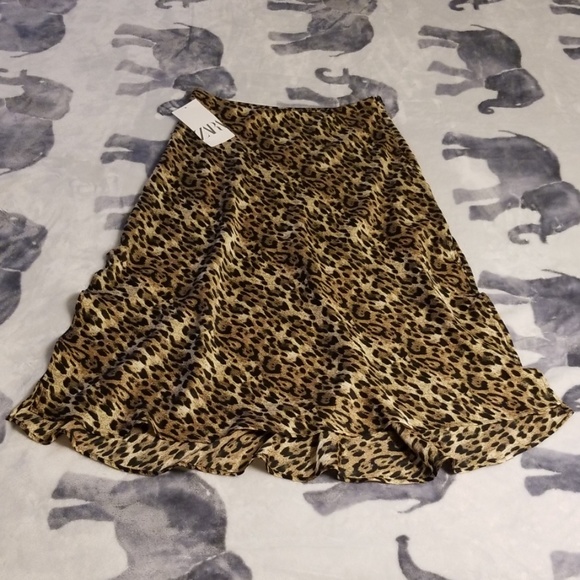 Zara Dresses & Skirts - Zara skirt